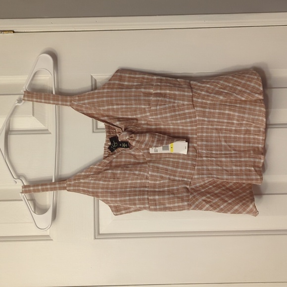 🌟NWT Jessica Simpson Top Peek A Boo Back - Picture 8 of 8